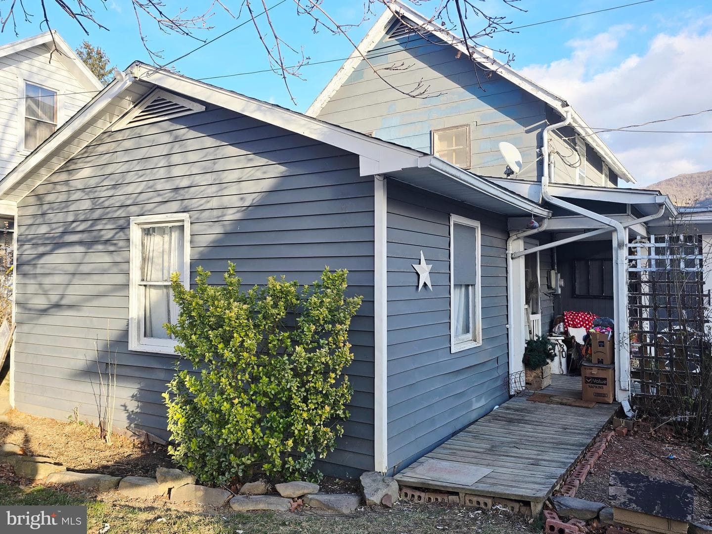 326 Locust Street photo 7