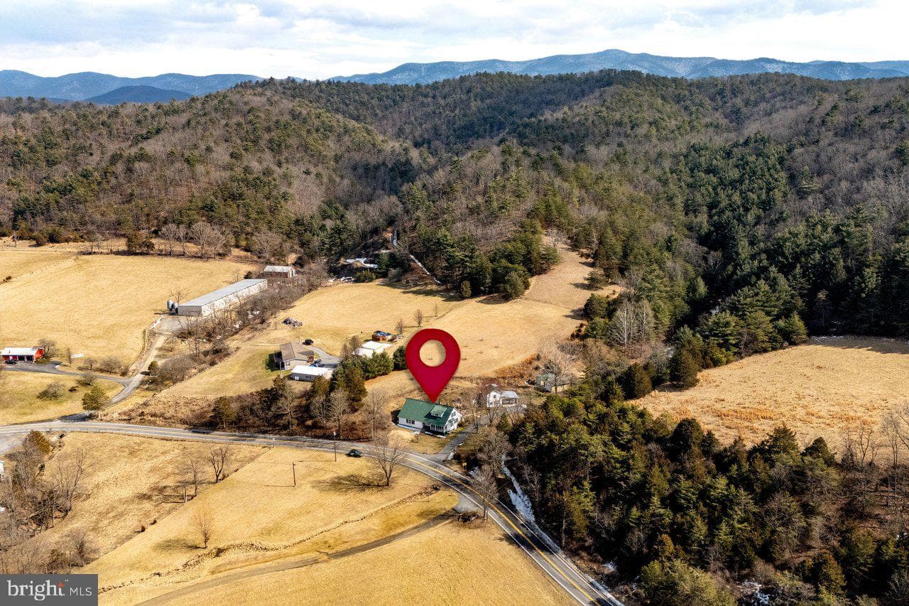 8545 Sugar Grove Road photo 2