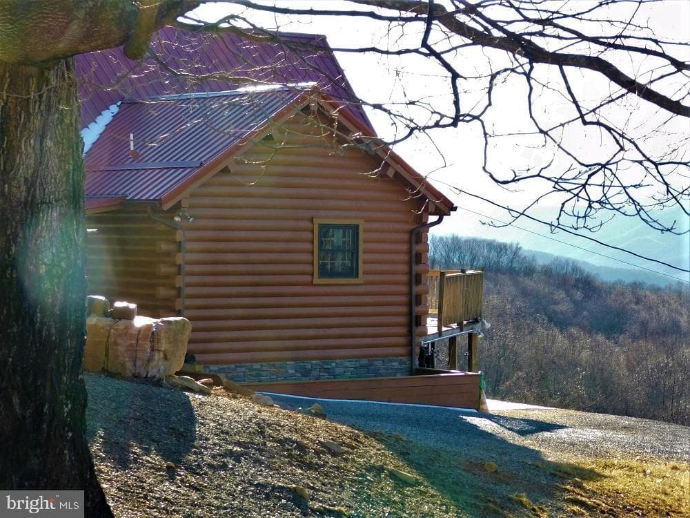 515 Lookout Lane photo 3