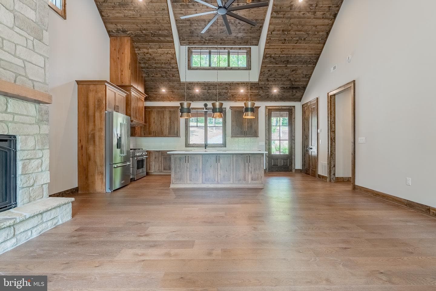 639 Golf Club Drive photo 26