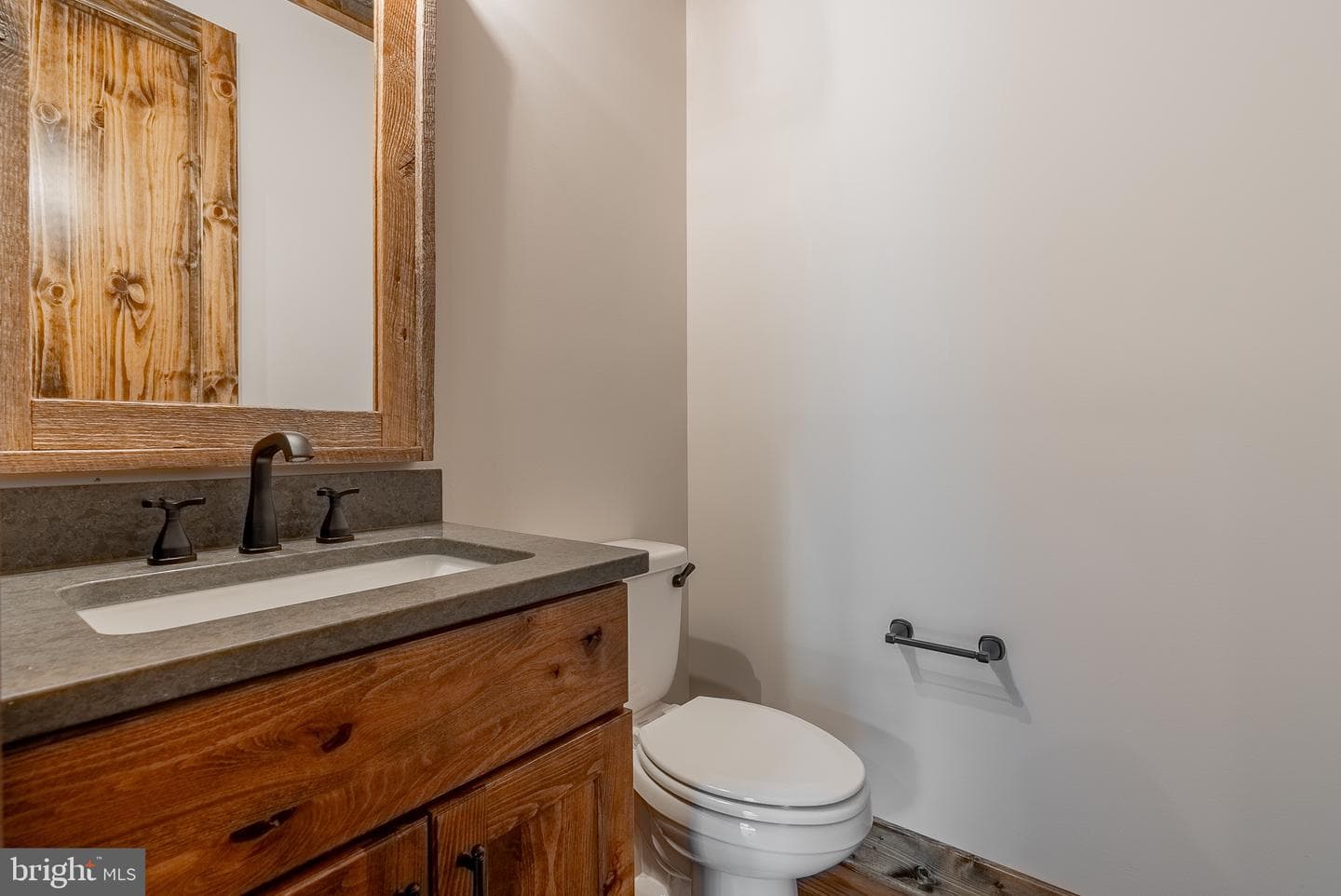 639 Golf Club Drive photo 27