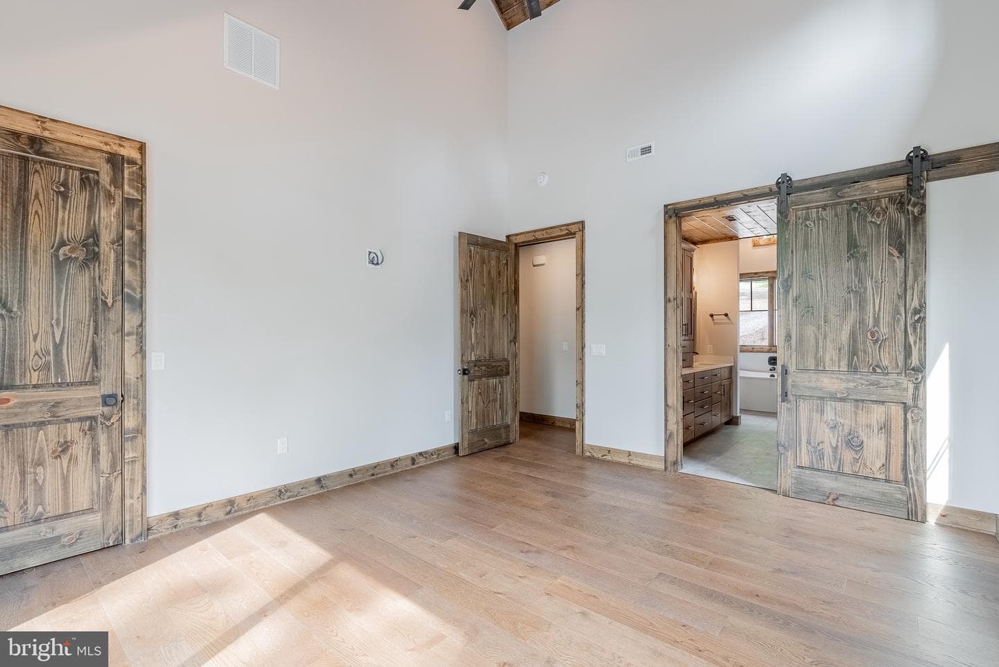 639 Golf Club Drive photo 31
