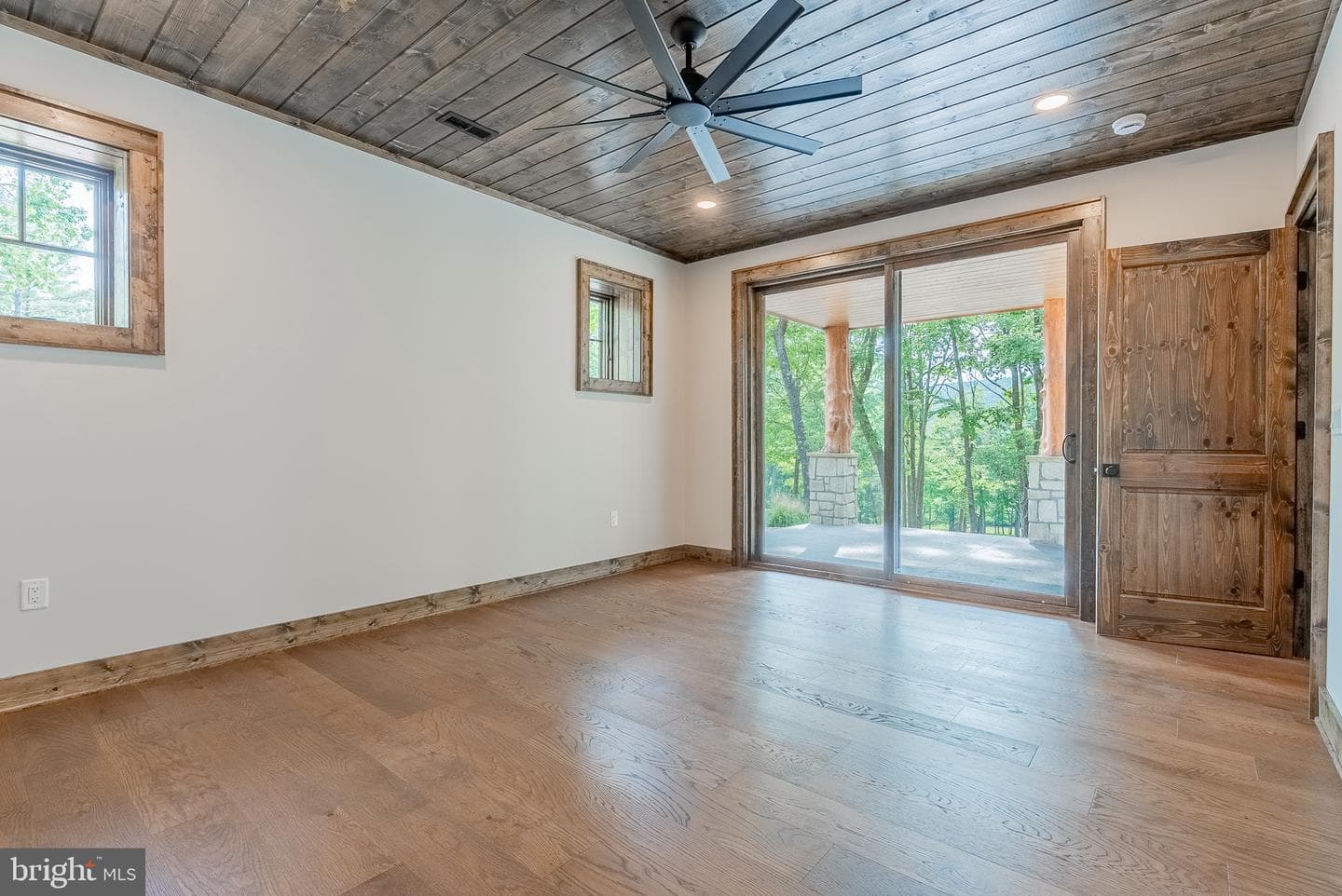 639 Golf Club Drive photo 49