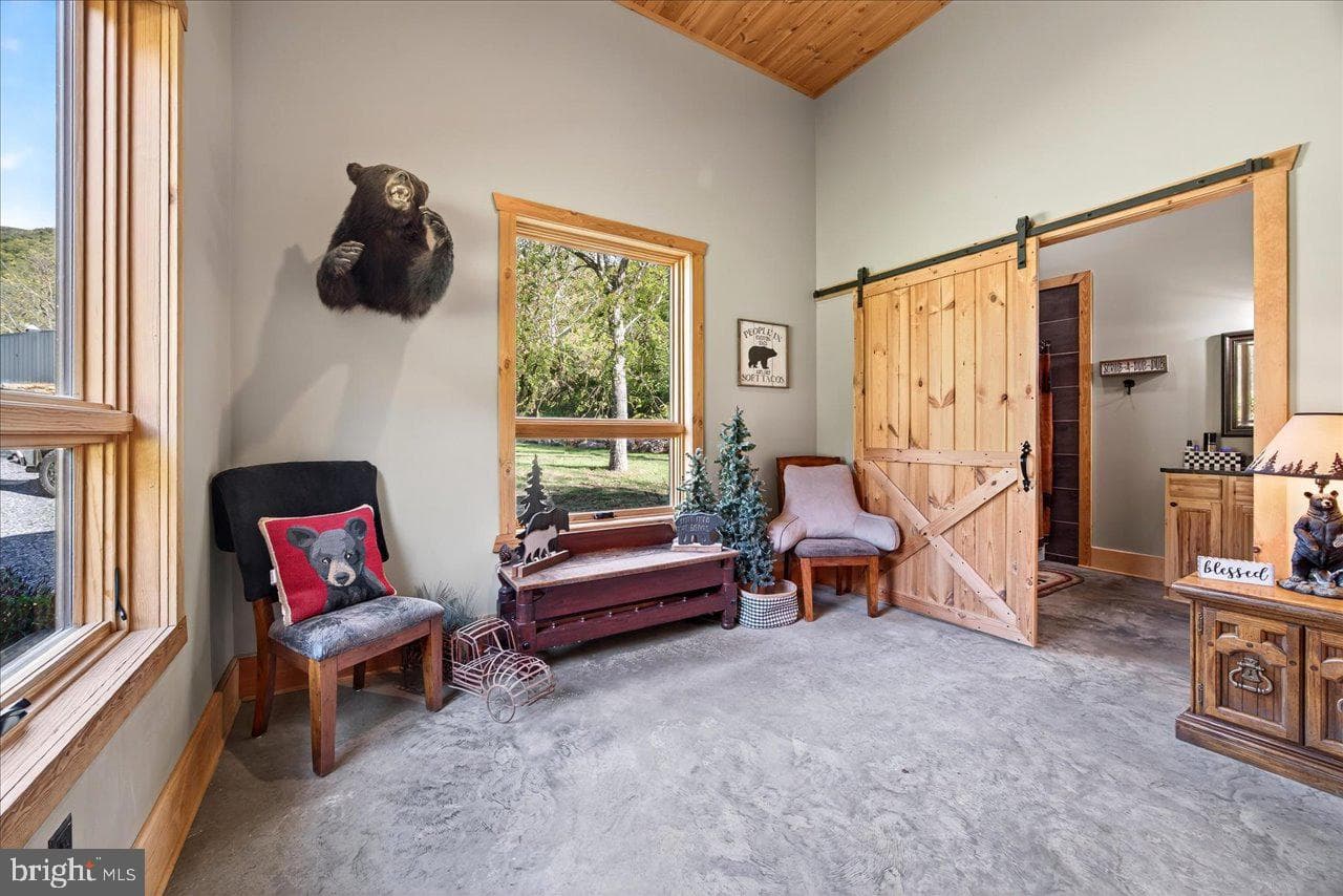 30 Polecat Hollow Boulevard photo 36