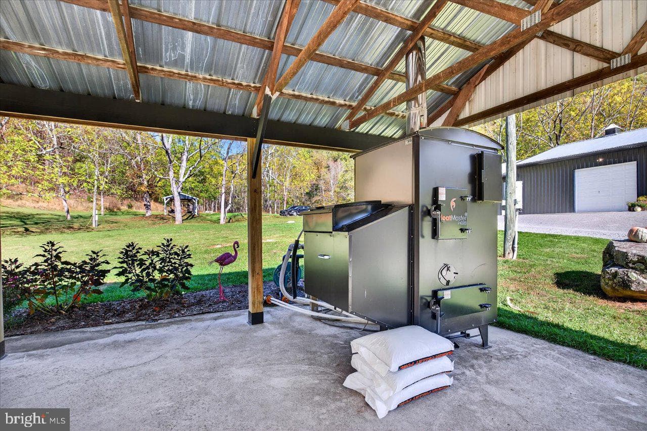 30 Polecat Hollow Boulevard photo 46