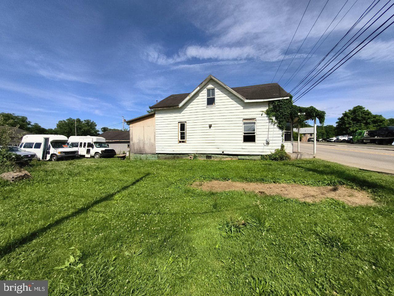 216 Juliana St photo 7